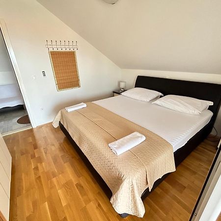 Apartments Sanda 2 Promajna Luaran gambar