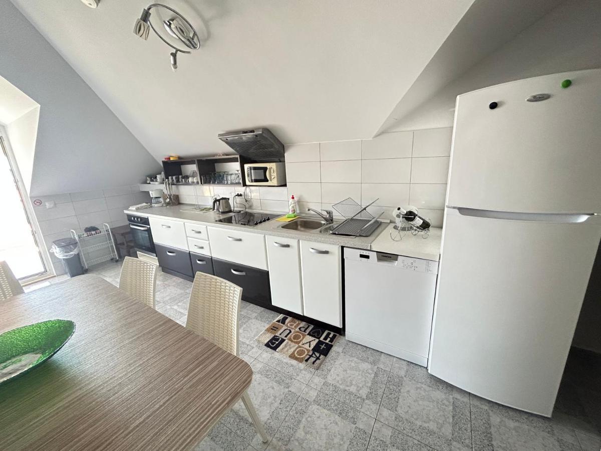 Apartments Sanda 2 Promajna Luaran gambar