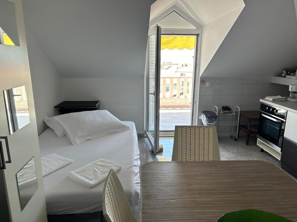 Apartments Sanda 2 Promajna Luaran gambar