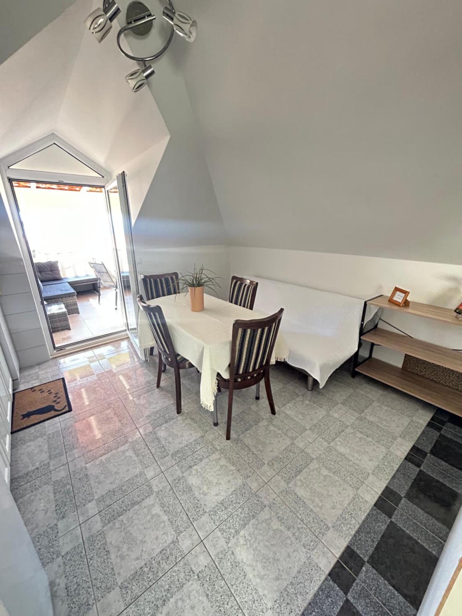Apartments Sanda 2 Promajna Luaran gambar